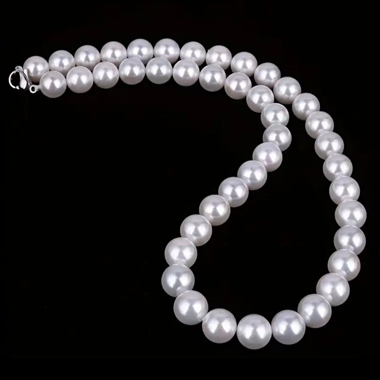 Regal Pearl Necklace